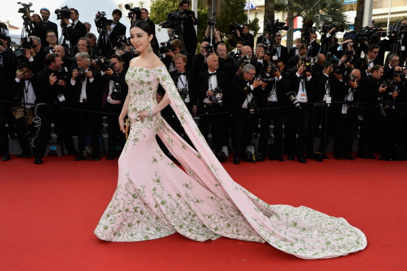 Illustration for article titled Cannes Red Carpet Style Is Everything You've Ever Dreamed & Then Some
